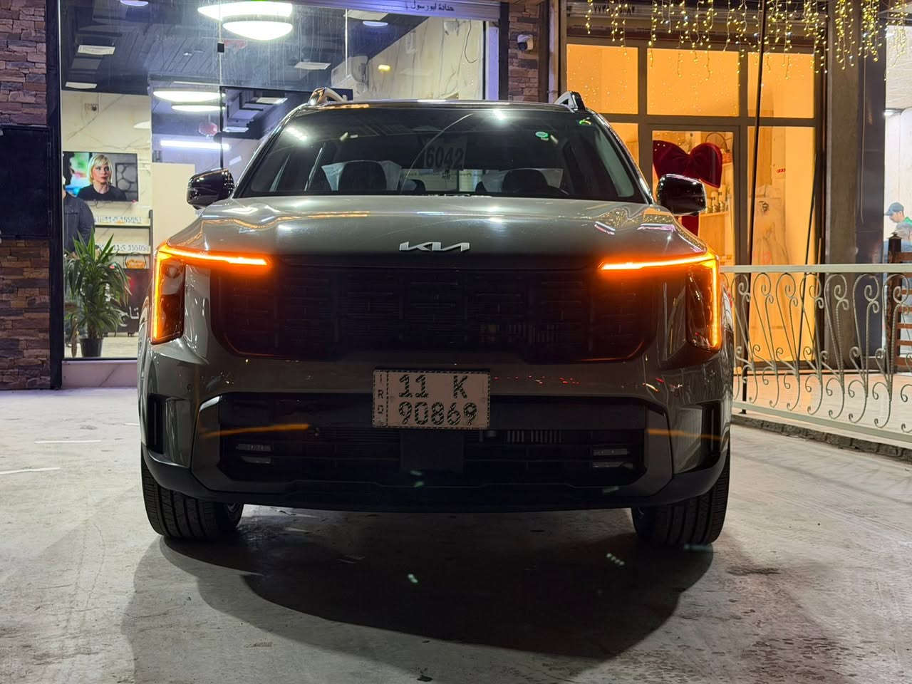 للبيع كيا سورنتو 2024 فول مواصفات  x-line SX
صبغ قبق جنطة ودعامية فقط 
ماشية 3000 تعتبر زيرو السيارة جديدة كلش مناقصه اي شي كاملة مكملة ورقم بغداد الجديد بسمي تحويل ثاني يوم
المواصفات:
خمس 5 كامرات
بنوراما
بصمة تشغيل وبصمة ابواب
كشنات جلد منفصلة vip 
وتدفئة وتبريد بالكشنات وكشنات كهرباء
وتوصيل usb بالكشنات
مري شفط
رادارات 360 درجة
شاشة كبيره نفكيشن 
 مانع تصادم
مانع انزلاق 
تحديد مسار
نقطة عمياء  
تشغيل عن بعد 
شاحن وايرلس
هاند بريك كهربائي 
باب خلفي كهرباء 
اضويه امامي زنون LED
اضويه خلفيه LED
كشافات LED
نظام GPS+خرائط 
السعر 310$
للاتصال ***********
العنوان بغداد حي القاهره
