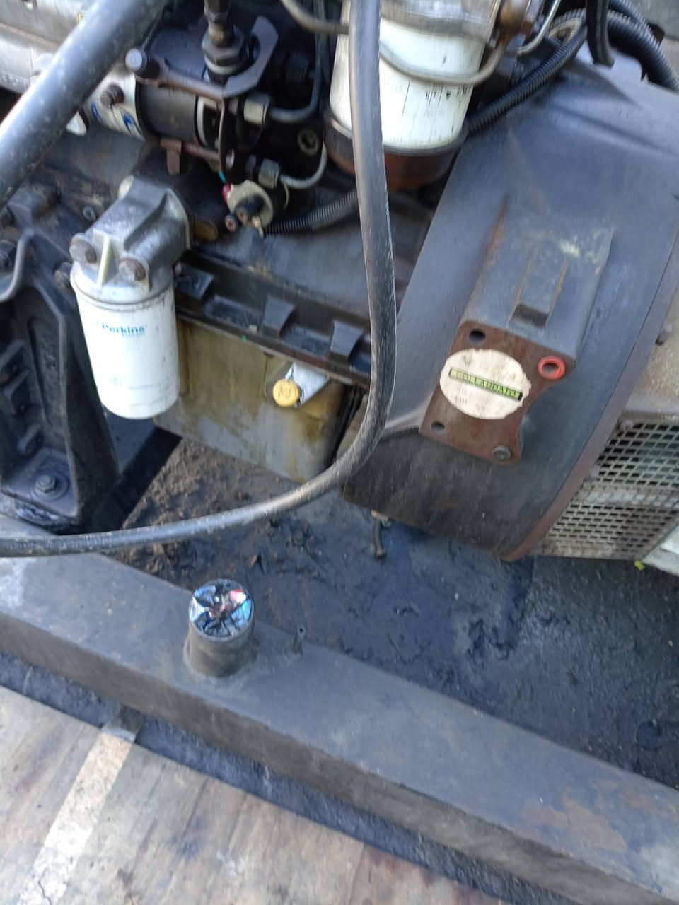 مولدة بيركنز ٣٠ كيفي نظيفه جدا سيت بلادي للبيع بغداد ***********
