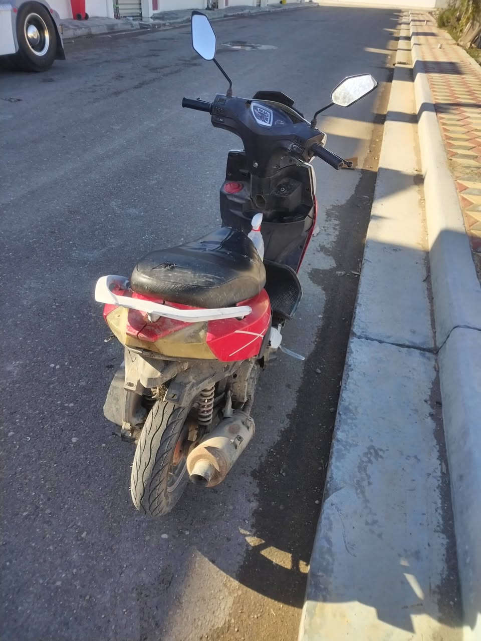 السلام عليكم مطار للبيع لمبار رمادي السعر 175 ***********
