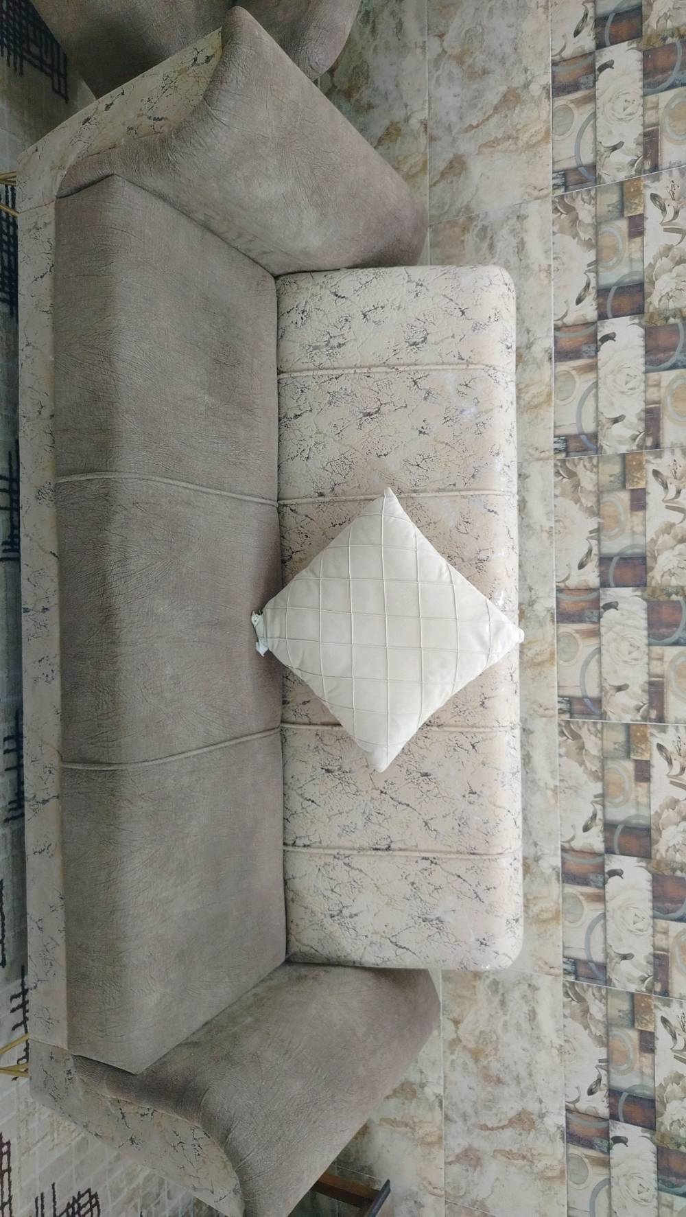 اخو الجديد نضافة 100٪ كما موضح بالصورة سعرة 400 الف 
اتصال وواتساب  ***********
العنوان بغدادبوب الشام 