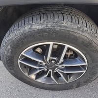 للبيع تخم ويل جيب حجم ١٨ مكفول مع تخم تاير    07884466778