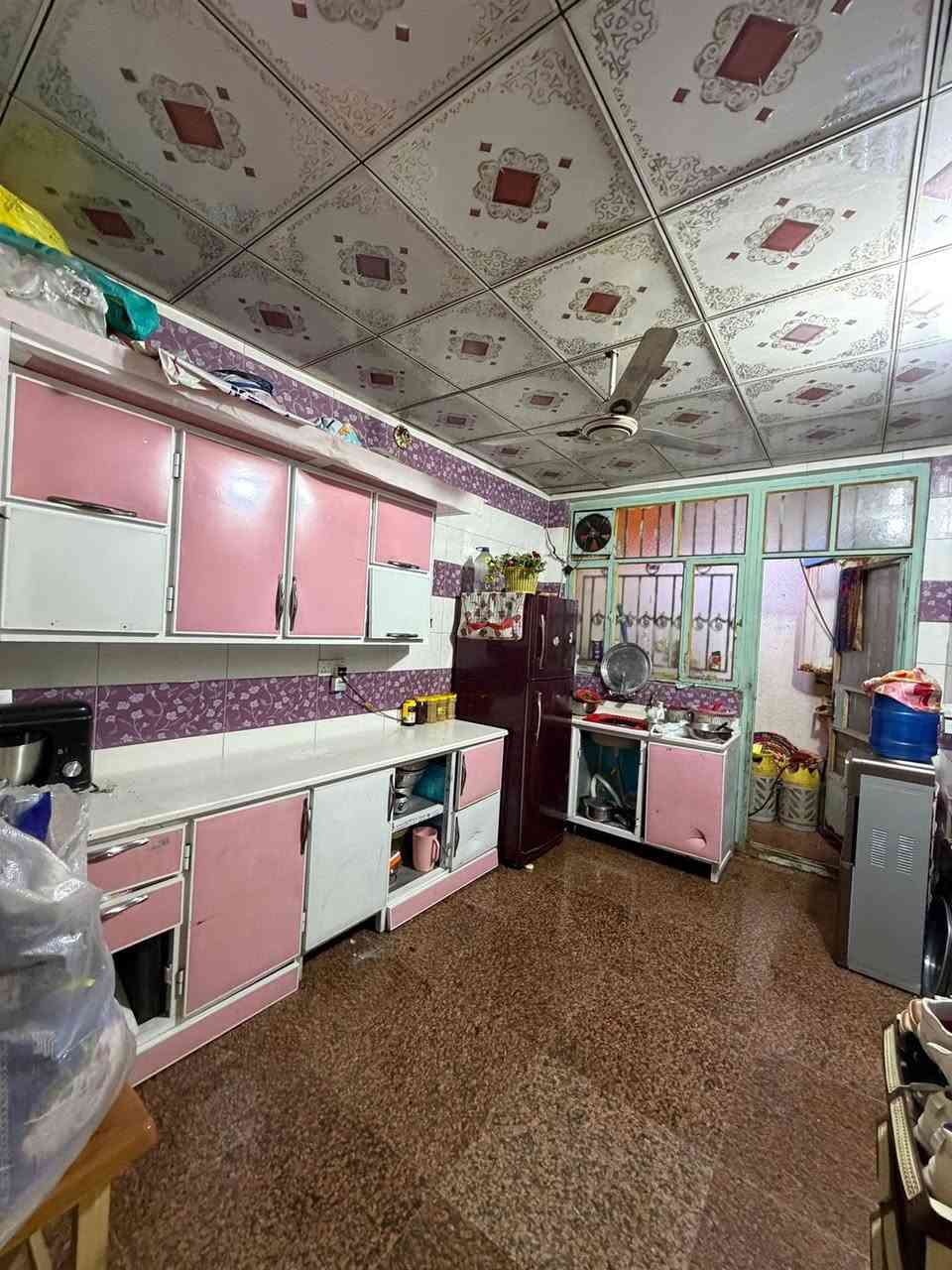 دار  للبيع مساحة 100 م واجهه٥ والنزال 20 تحتوي على الطابق الاول مدخلين استقبال وهول ومطبخ وحمام وترك
والطابق الثاني غرفتين نوم سويتات
والثالثه غرفه نوم سويت وبيتونة كبيرة
للاستفسار للاتصال على هذا الرقم

الغزالية قرب معمل الغاز***********
