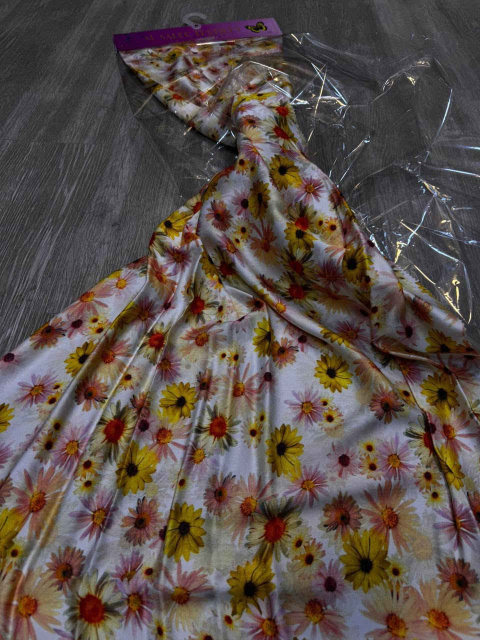 🌹🌹جديد كشمير سوفت🌷🌷
عالي جوده اروع انواع لاقمشه
حجز وتساب ***********
فرع لأول كميه قليله🌷🌷
