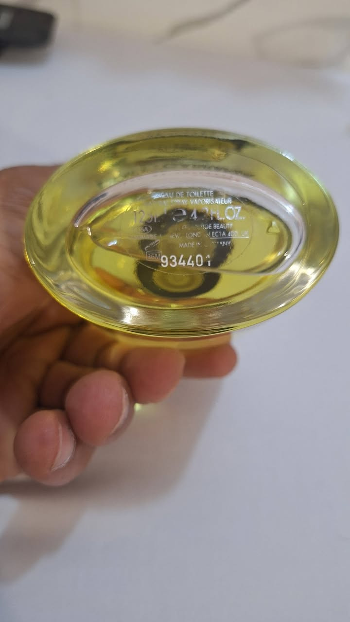 اصدار 2009 مقطوع الانتاج 
الحجم 125 مل  السعر 100 دولار


**إذا كنت صاحب هذا الإعلان وتريد حذفه لأي سبب، رجاءا أرسل رسالة إلى الدعم الفني**