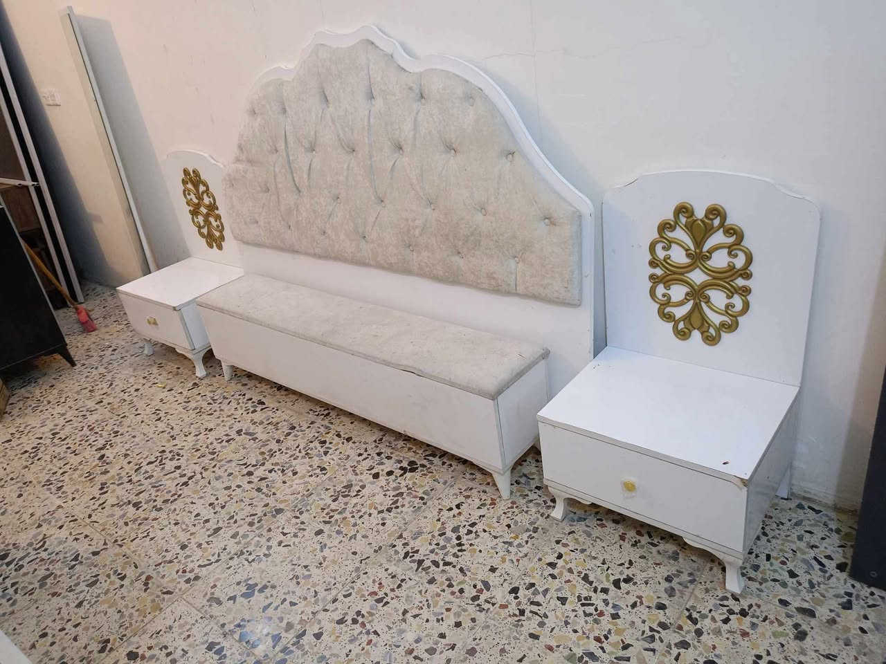 غرفة تركي 🇹🇷 مستخدام 8قطع  ✨✨
نضافه 90 💯
ابواب  💖
السعر 750 💖💸
مع شد🪛 ونقل 🚚  مجاني  داخل بغداد  محافظات بكروه


**إذا كنت صاحب هذا الإعلان وتريد حذفه لأي سبب، رجاءا أرسل رسالة إلى الدعم الفني**