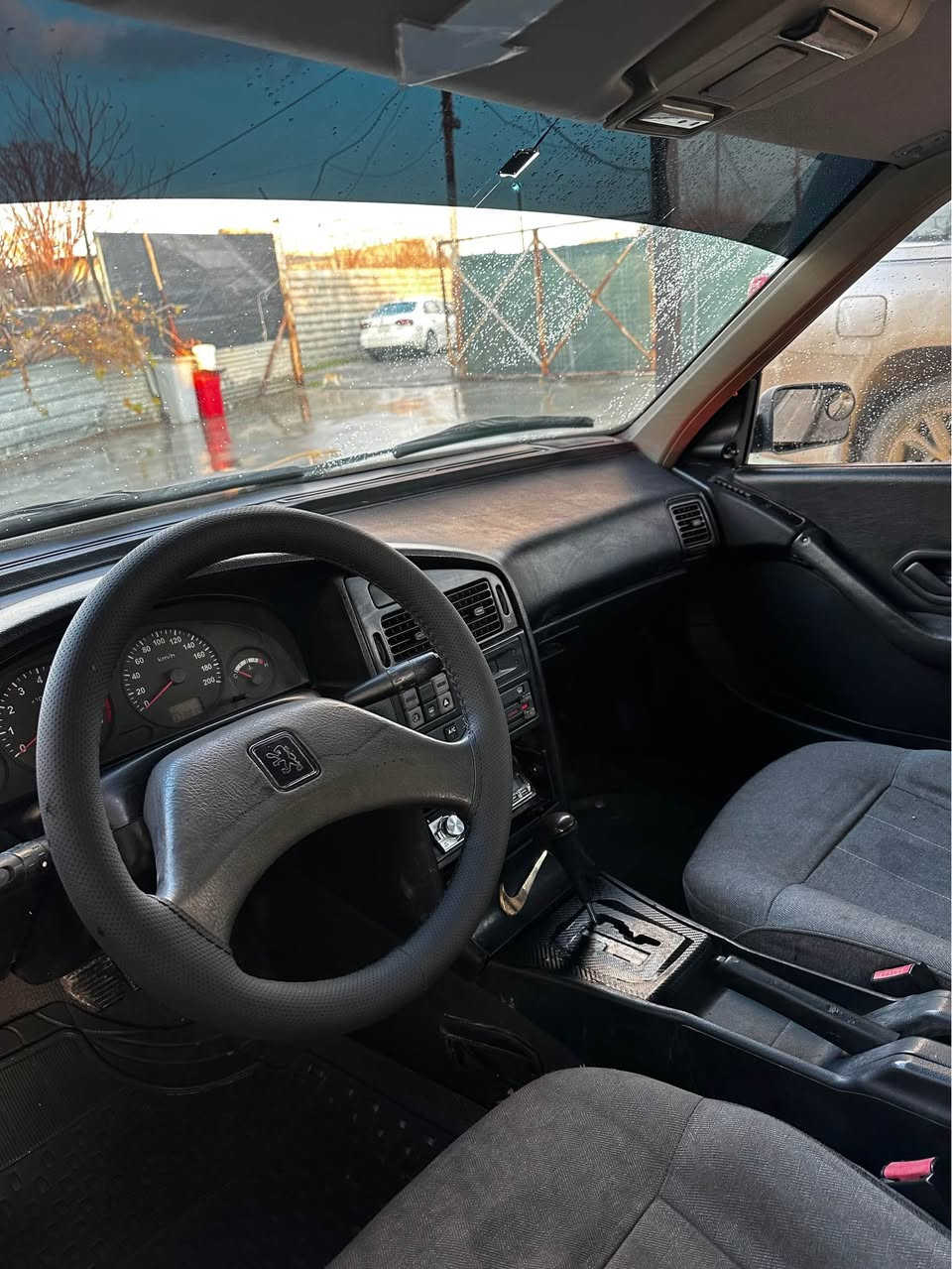 سعری ٣٦ وەرەقە 

ژمارەی مۆبایل *********** 
وەتسئەپی لەسەرە 

بیجۆ مۆدیل ٢٠٠٨ گێر تۆماتیک 

رەقەم و هەزە و سەنەوی تازەیە تا ٢٠٣٠ 

بێ سبوخە بێ لێدرانە سەیارەکە زۆر جوان ماوە 

گێر و مەکینە و تەبرید بەشەرت 

٤ تایەو ویلی نوێیە 

سعری ٣٦ وەرەقە 
ژمارەی مۆبایل *********** 

شوێن هەولێر أربيل, العراق
