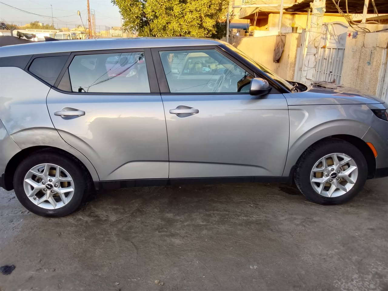 سلام عليكم صول موديل 2025
حادث جاملغ الخلفي والصندوك بارده دون صبغ 
مكينه 2000 دوش 
ماشيه 44
ايرباك الخلفي برده طاك
موصفات نص فول 
رقم سياره بغداد جديد 
دخول سياره جديد
السعر 165وبيه مجال 
مكان سياره بغداد 
رقم الهاتف ***********
