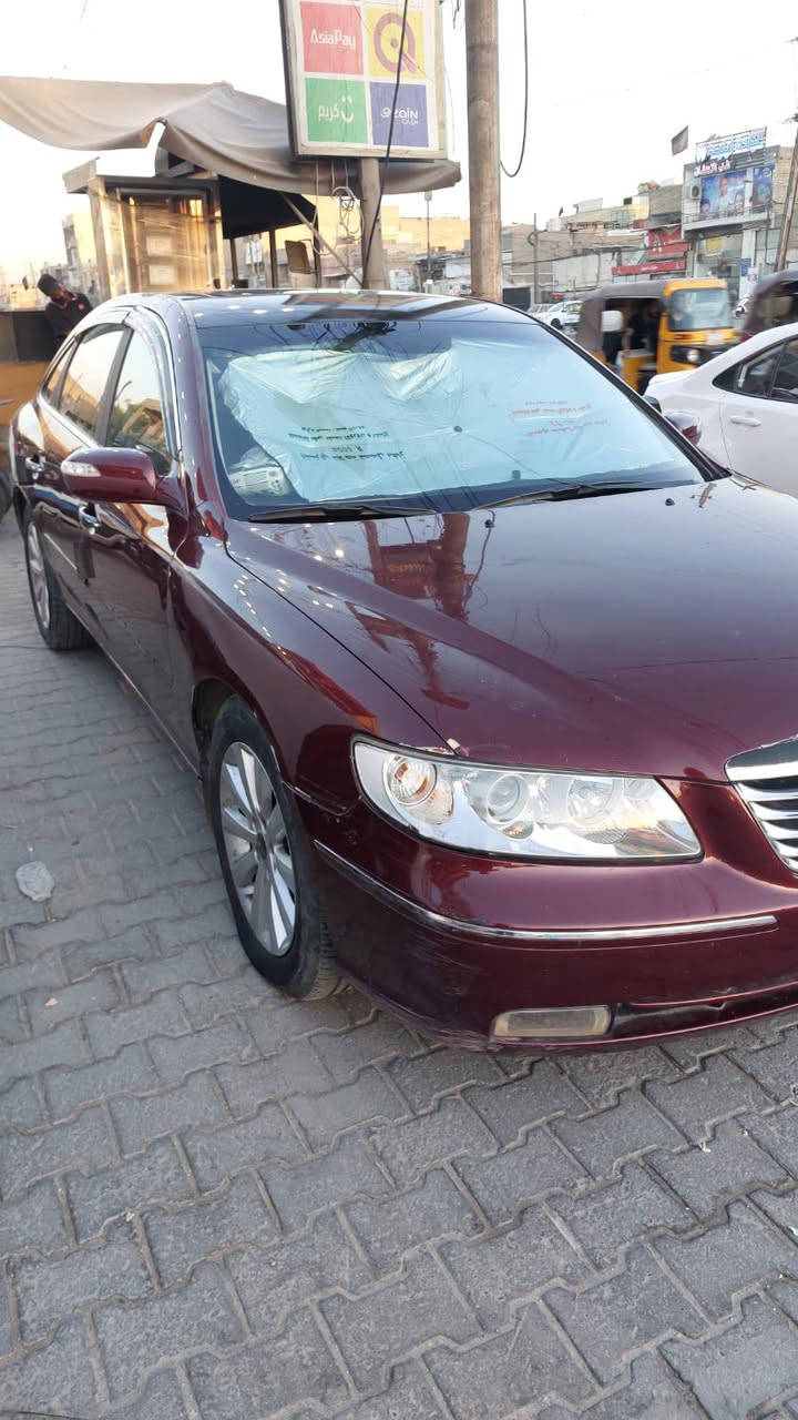 هونداي ازيره 2009 خليجي
بيها بنيد وجاملغات اماميه صبغ بدون تبديل 
فوول مواصفات ماشيه 117,000كم
مري اشاره وقلاب عاالبك 
سلايد روف 
كشنات كهرباء 
كشنات جلد 
تحكم صفحتين 
كروز سرعه ومثبت سرعه
حساسات خلفيه 
شاشه ليزريه 
كامره خلفيه 
شاشه مسافات بلاديه 
خزن ميموري
محرك 3300
صدر امامي جديد 
صدر خلفي جديد 
تايرات تخم جديد
تبريد/ منظومة كاملة جديدة تبريد وتدفئة
محرك كير جدد 
سياره متعوب عليها 
مال جناي
 وبعد بيها مواصفات 
مكاني بغداد / مدينة الصدر باأسمي ***********
السعر 88$
