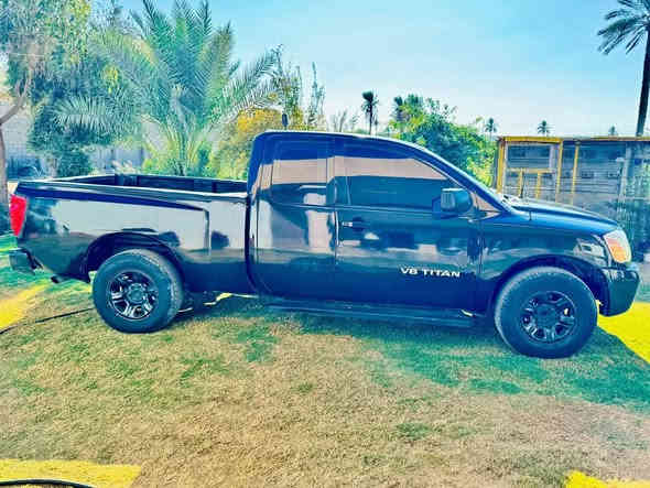 السلام عليكم للبيع فقط نيسان تيتان موديل 2008 محرك 8 سلندر حبل حبل بدون كص گير ومحرك شرط تخم تاير جديد صدر جديد تبريد تدفئه كهربائيات شغاله لايت زنون مسجل شاشه السياره خانه وربع بانزين مو گاز 
مكان السياره قضاء العلم قريه سمره 
السعر 55 $ورقه وبيها مجال قليل 
***********

@إشارة
