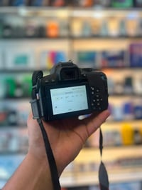 للبيع | Canon EOS 800D بحالة ممتازة جدًا ✨ إذا تريد تبدأ بصناعة المحتو...
