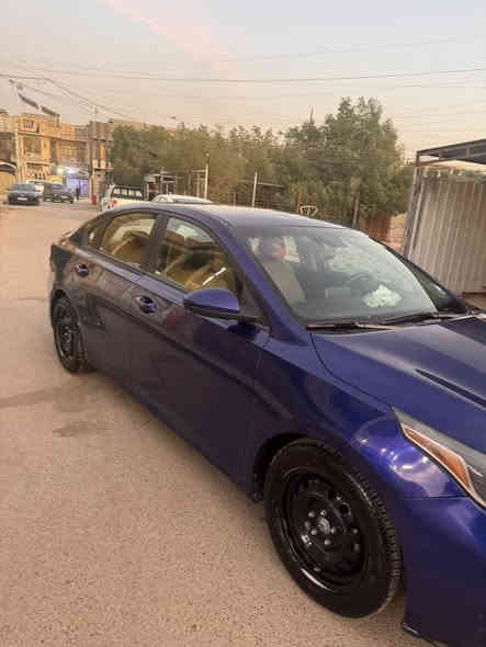 السلام عليكم 
جمعة مباركة على الجميع 
كيا فورتي 2019 ازرق 
محرك 2000
ماشية 80 الف ميل 
كير AT
حادث الجنطة الخلفية بدون ايرباك 
صور الحادث مرفقة بل منشور
تخم تاير جديد 
السيارة عوزها بس تنضيف مجموعة البانزين
وبولش
سعر 127 وبيهه مجال للناس الطيبة 
مكاني بغداد المشتل اي استفستار هذا رقمي 
***********
