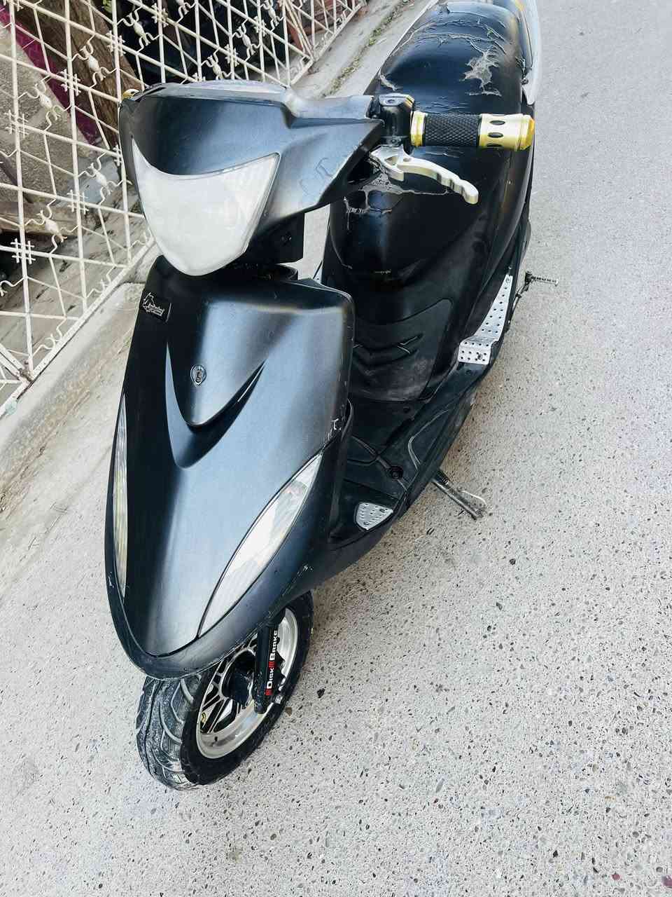 عندي ماكس عدله نضيفه مكينه بلاديه كامله كله شغال كهربائياتهه شغاله صالنصه بلاديه ويلكب اوراق كامله المكان الغزاليه السعر 400 الشراي يخابر وهذه رقمي ***********
