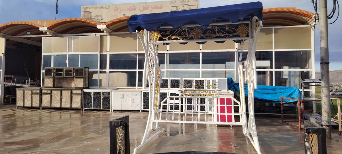 معرض حمزه
 لبيع الاثاث المنزليه (مستعمله+جديد)
العنوان برطله سايدين اربيل مفرق باصخره 
للاستفسار الاتصال على الارقام: 
***********
***********
