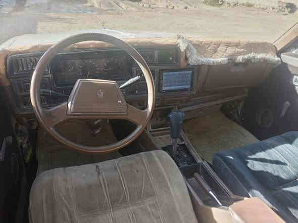 السلام عليكم سياره للبيع مكان واسط رقم ديالى شرط تحويل سنويه19موديل82محرك بي صوت قليل ***********سعر22بيه مجال
