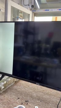 شاشة REEM GOLD • ٣٢ بوصة • مصلّحة