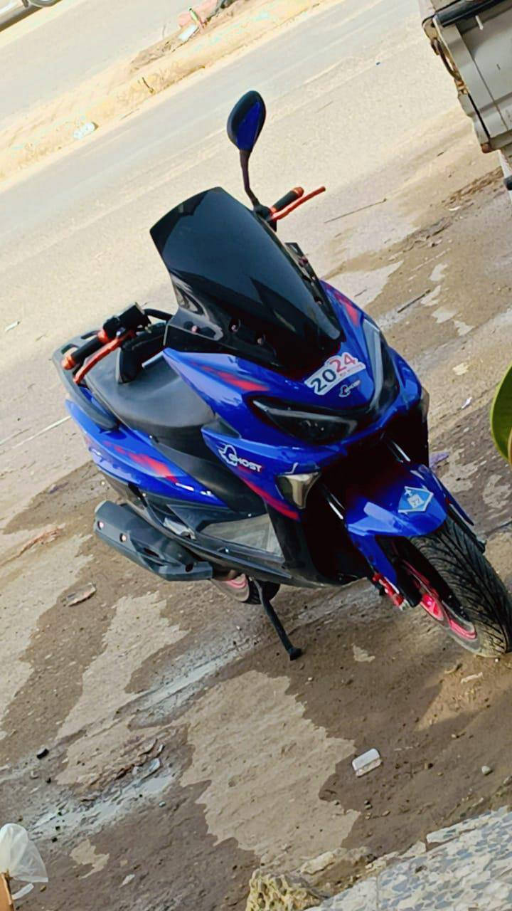 الدراجه مديل 2024 ومكينه ما مفتوحه وكلشي ما مبدل بيها بس كلج امامي وكلجها الأصلي موجود بدلت كلج حتا اقوي شلعتها عدادها 80 بس سرعتها 140 يعني تعبر العداد والدراجه جديده بس كفراتها تعبانه شويه واني هم عدلتهن رايدها ب 800 لان هسه الجديد مالتها ب مليون ونص واني الدراجه جبتها علا دهن الشركه ما ماشيه زيرو


**إذا كنت صاحب هذا الإعلان وتريد حذفه لأي سبب، رجاءا أرسل رسالة إلى الدعم الفني**