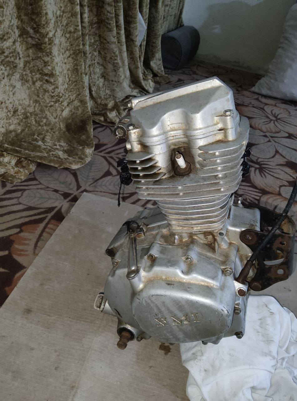 السلام عليكم
مكينه ايراني ( نامه) للبيع 
 مكينه طافيه متروكه ما تشتغل ابيع هيج كوم حديد ..
السعر : 40 الف .
العنوان : الزبير .
للاستفسار واتساب : ***********   ..
