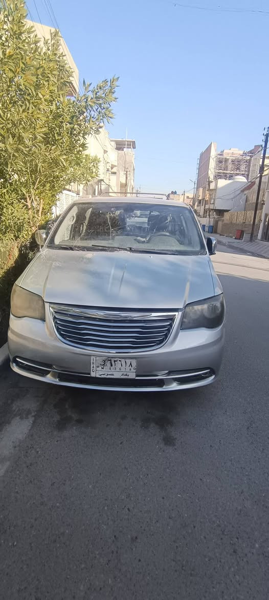 سلام عليكم كرايسلر موديل 12 فول مواصفات محرك 3600 كير مكفول ثلاث قطع تبريد بيبان وباب صندوك كهربائية حادث جاملغ من جهه سائق شاص مكفول سيارة بسمي سعر 120ورقه وبي مجال حك جيه رقم *********** بي واتساب
