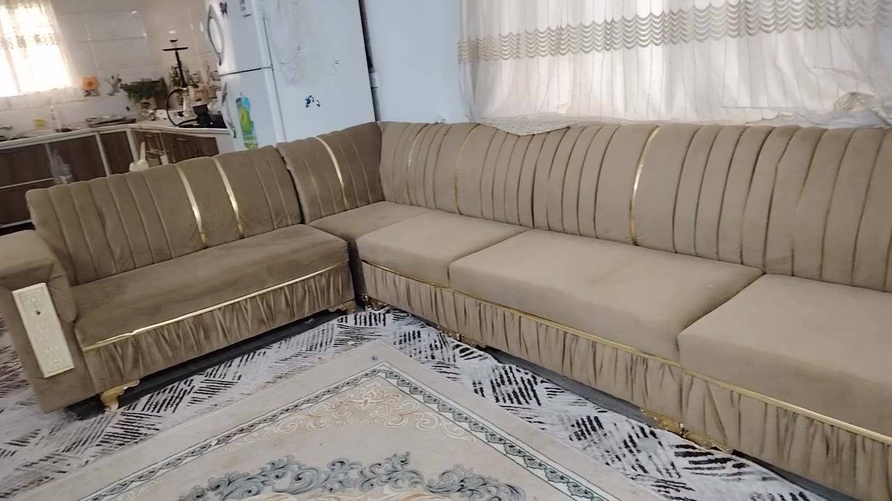 ديوان للبيع سعر 325بي مجال
7امتار نظيفه مبي اي عيب


**إذا كنت صاحب هذا الإعلان وتريد حذفه لأي سبب، رجاءا أرسل رسالة إلى الدعم الفني**