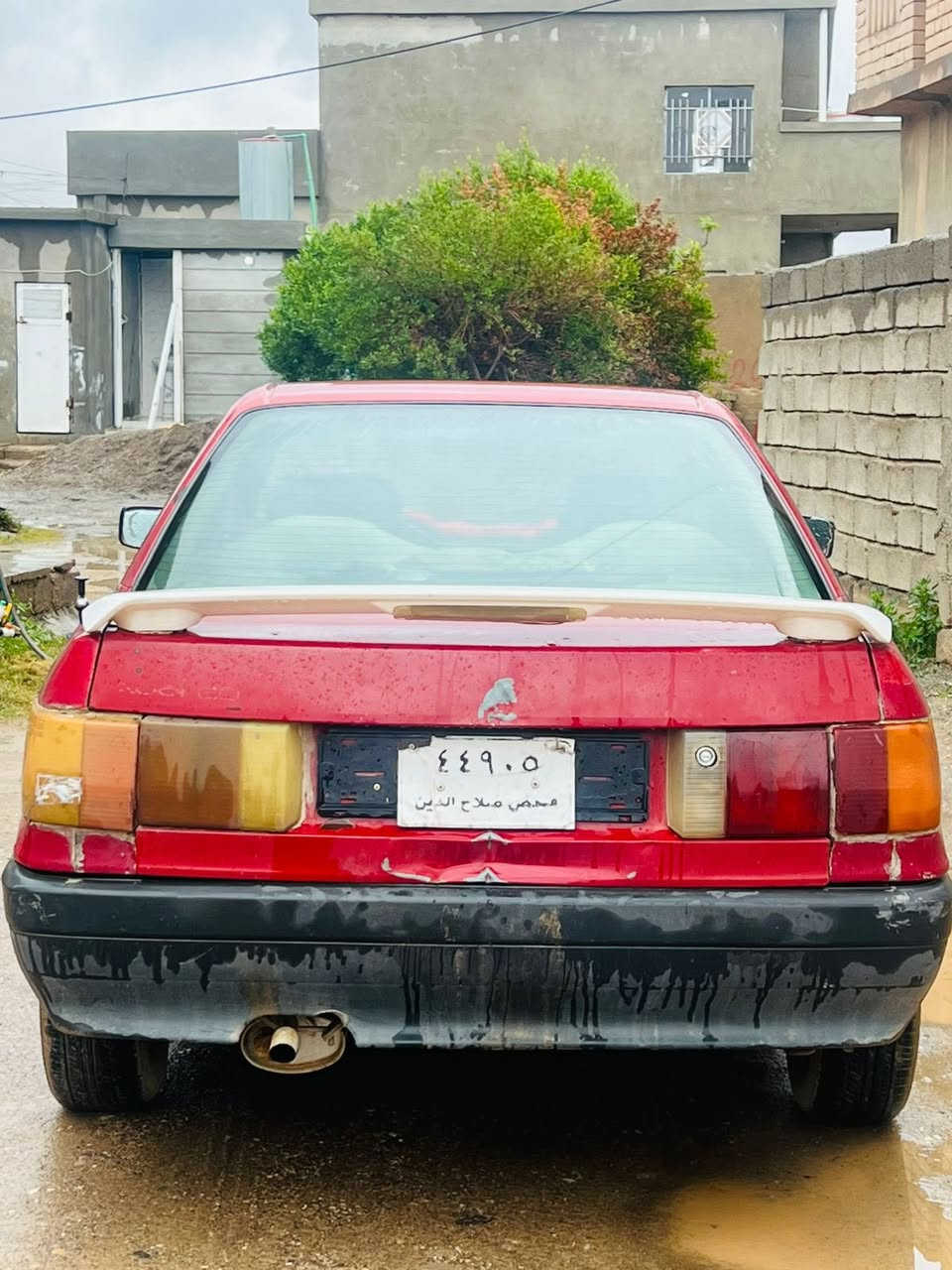 السلام عليكم
سيارة أودي موديل 90 شغالة كاملة كهربائيات كلها شغالة من الطارف للطارف گير محرك 
فحص صلاح الدين تريد تحويل تريد وكاله 
السعر ١٨ وبيها مجال 
***********
