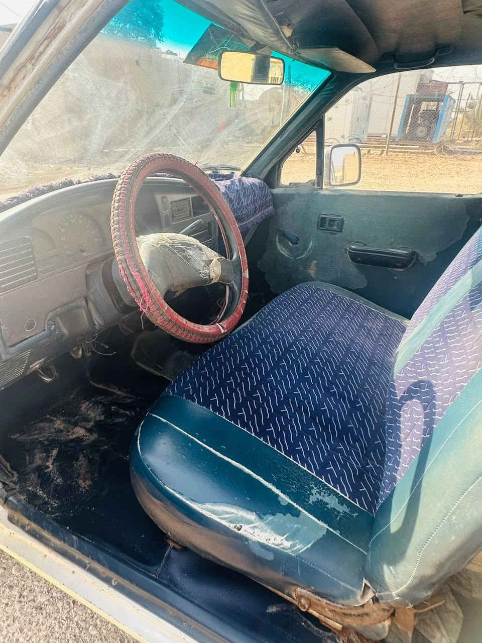 سلام عليكم سياره البيع موديل ٩٠ رقم وسنويه بسمي تحويل ثاني يوم رقم نكليزي سياره مكفوله كير ومحرك مكاني ميسان ناحيه سيد احمد الرفاعي رقمي ***********
