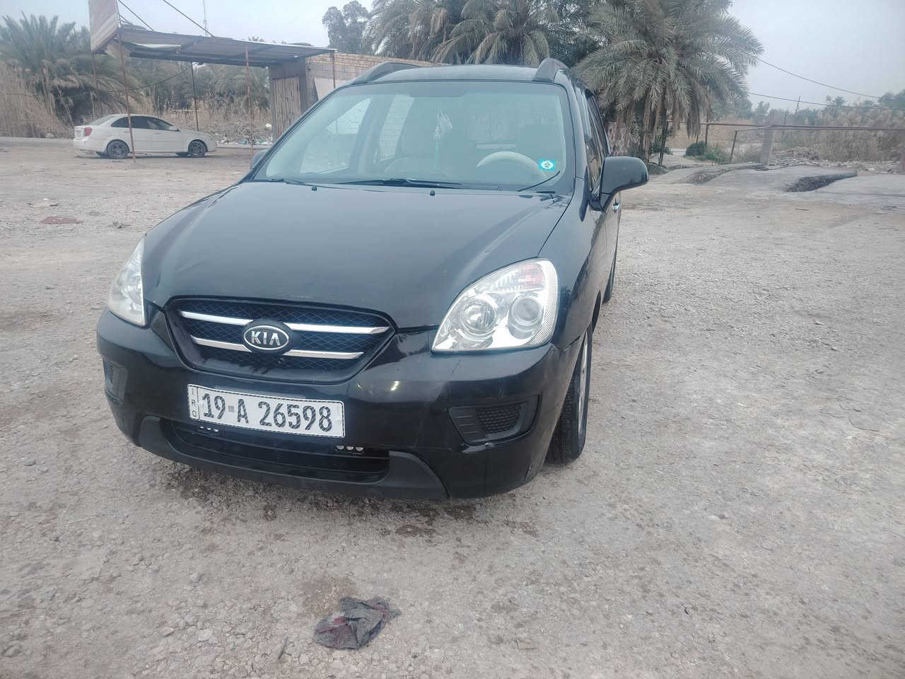 كيا راندو 2008 
محرك 6 سلندر 
تبريد ثلج ❄️ تخم تاير جديد حدادية جديدة كهربائيات جاهزة مابيها اي نقص 
ضربتها چاملغ السائق وچاملغ خلف السائق ومصبوغة حزام القمارة مامصبوغة 
سنوية جديدة بأسم شخصيا ورقم دولي جديد 
سعرها 88 ورقة 
مكاني السماوة / الرميثة 
موبايل ***********

