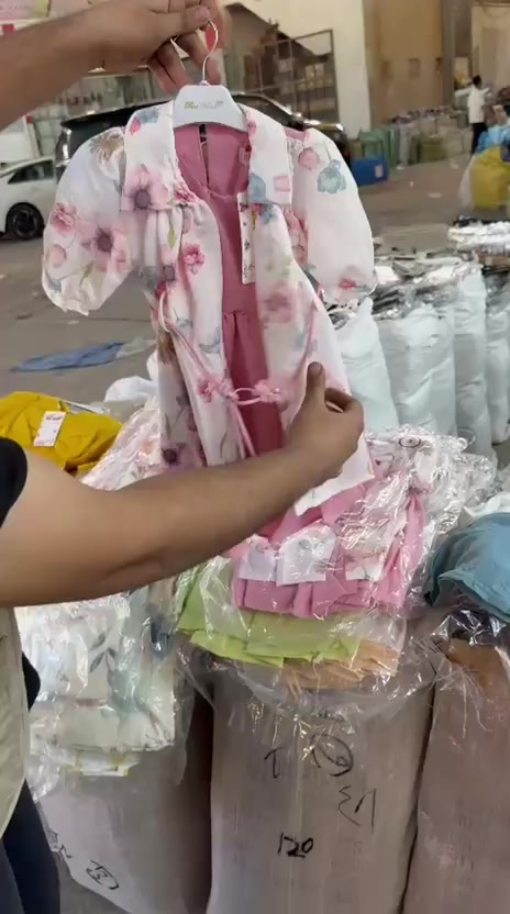 بدله بناتي 
قياسات 2.5
سعر درزن 48 فقط ✅


**إذا كنت صاحب هذا الإعلان وتريد حذفه لأي سبب، رجاءا أرسل رسالة إلى الدعم الفني**