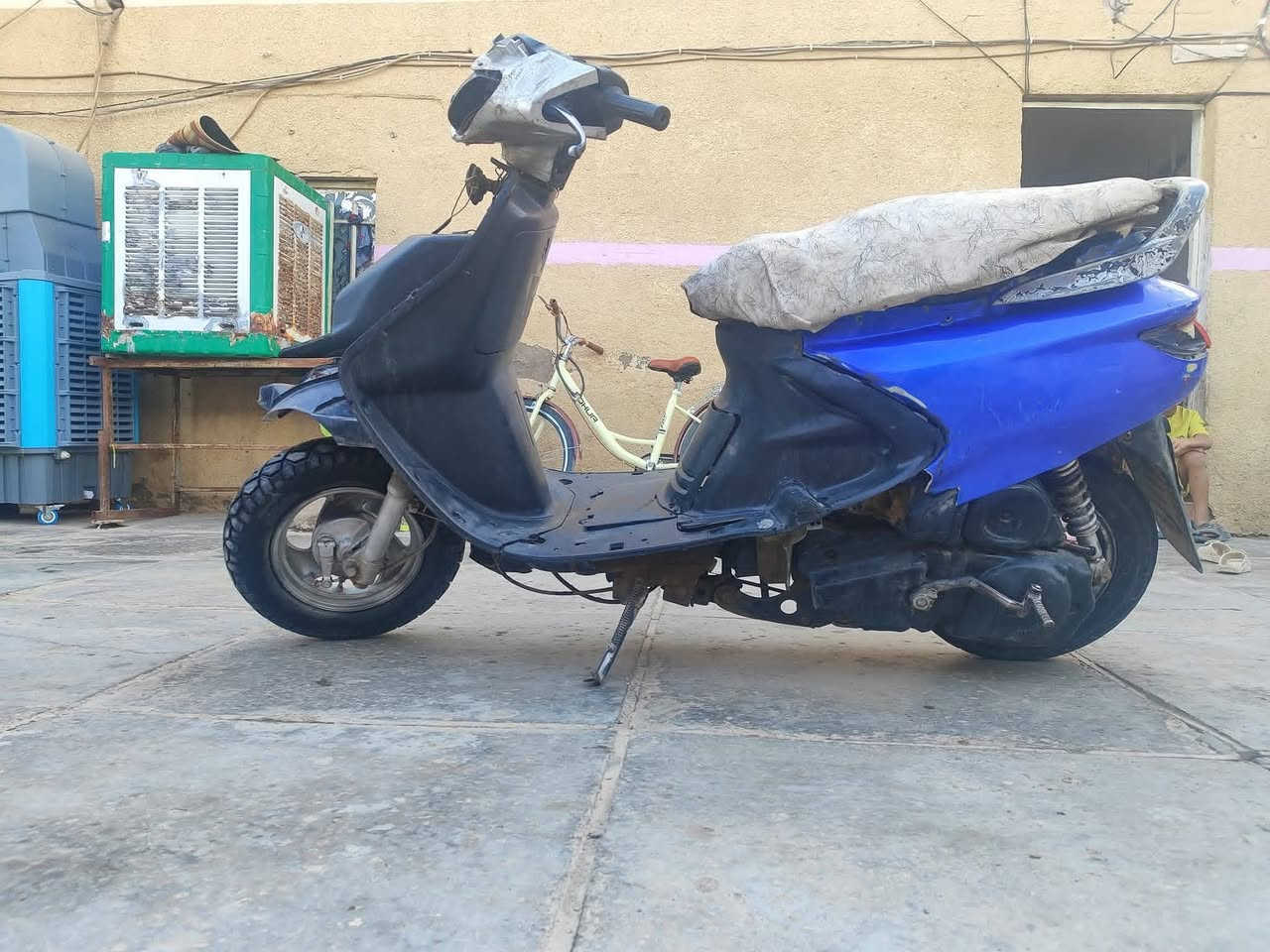 سلام عليكم دراجات 2 كوم حديد ابيع  السعر 150 ثنينهن
مكاني قلعه سكر..***********
