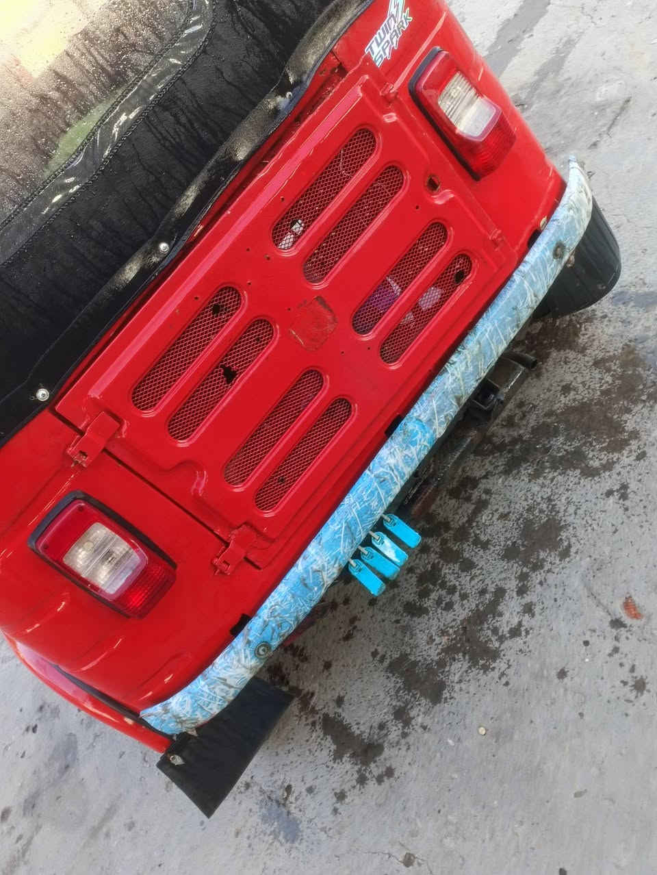 السلام عليكم تكتك 18 اوراق نضيفة مكينة ناعمة لا تنقيص ولا ولا تبخير نضيفة السعر مليونين 900
***********
