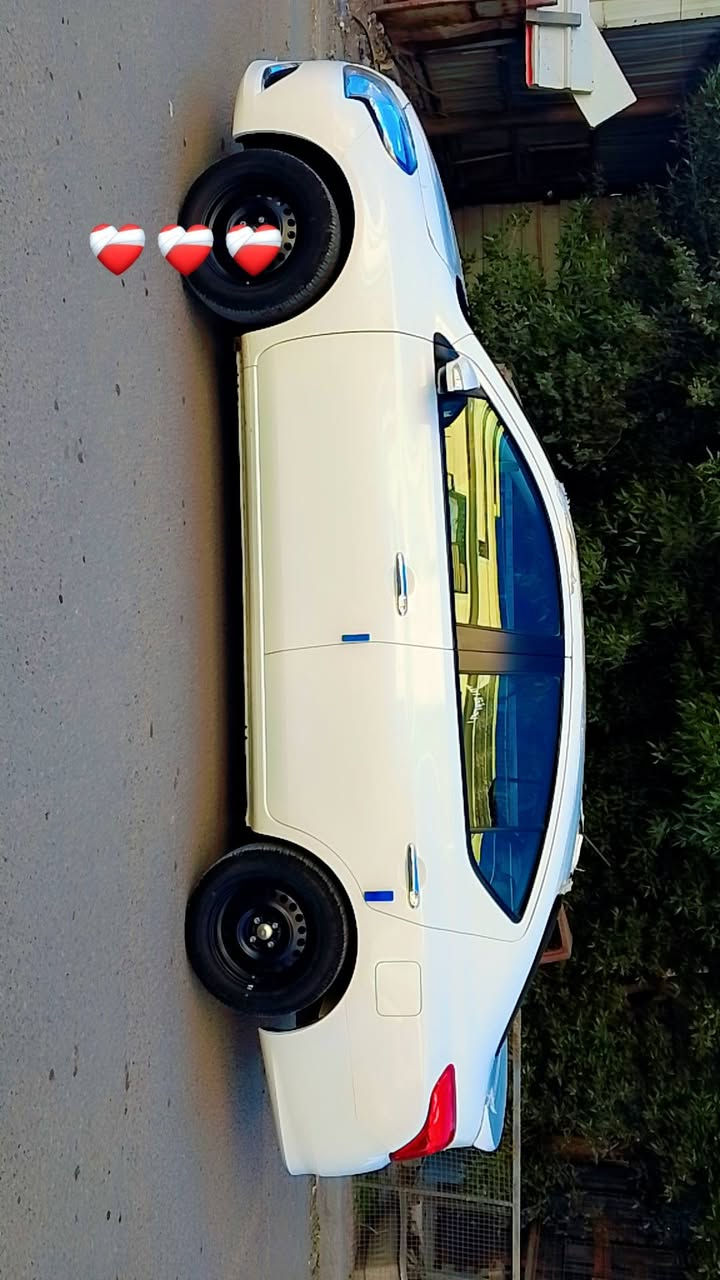 السلام عليكم
سني موديل 2025 
السيارة جاهزه بالكامل 
ماشية 12الف 
مواصفات معروفة مدوشمة وكامله.
السعر 126 و بيه مجال 
مكان السيارة بغداد ابودشير 
للستفسار *********** .
