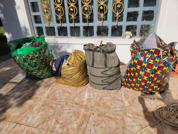 السلام عليكم
الي محتاج ملابس اطفال او الي يعرف ناس متعففه او محتاجه ملابس من 5 اشهر الى 12 سنه 
اتصال او مراسله الصفحه:
***********
بدون مايكون محرج يصلله لباب البيت فقط اتصل 
مجااااناااا ثواب
