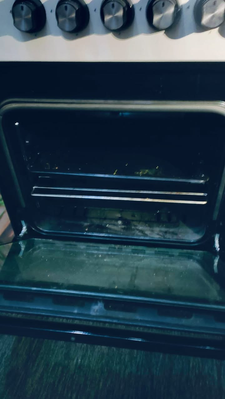 طباخ اخو جديد شغال للبيع سعر 65 لاتصال ع رقم ***********
