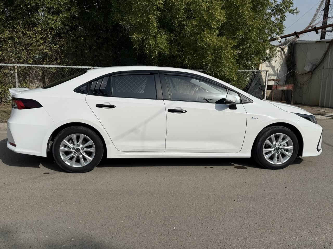 السلام عليكم كورلاء هايبرد الشكل الخليجي موديل 2025 بعدهي زيرو ماشيه 4600 السياره مكفوله حته من الشخط مكانها بغداد حي العامل السعر 168  للاستفسار *********** متوفر واتساب
