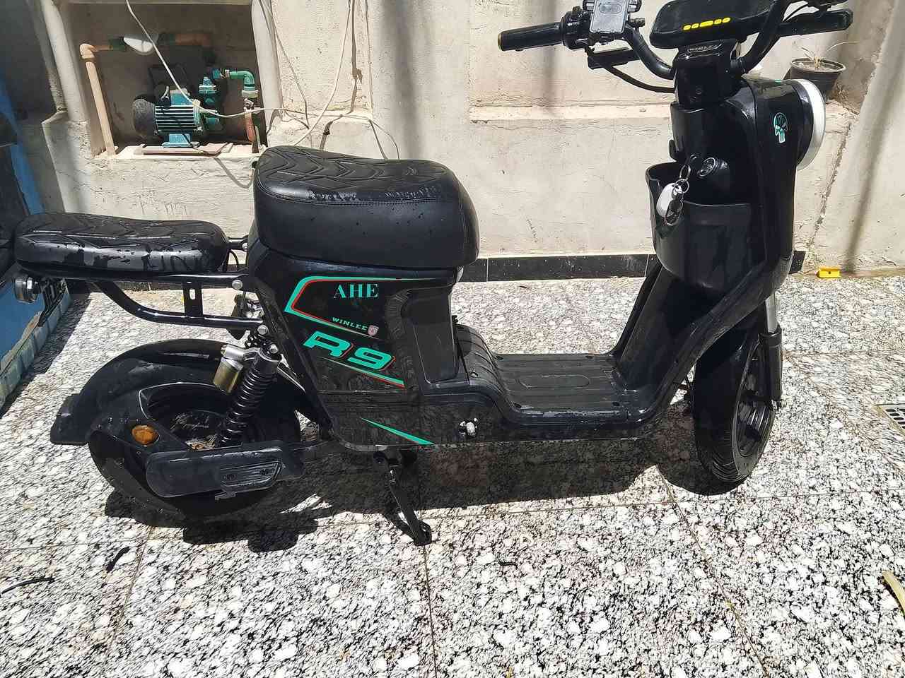 للبيع r9  ماركة ونلي مديل ٢٠٢٦
٥بطاريات كبار ٣٢امبير ونلي الاصلي مديل ٢٠٢٦ 
السعر ٤٧٥ 
العنوان كربلاء حي الحر 
*********** واتساب و ماسنجر فقط
