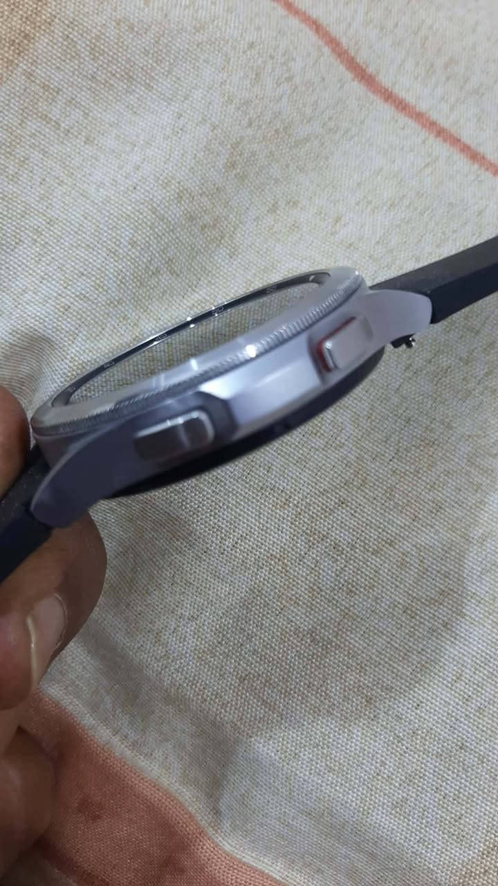 سامسونك اصليه سمارت 4  تحتوي على GPS  كامله مفوله سعرها ١٠٠ الف ومجالها  قليل الاتصال على
 (***********)
