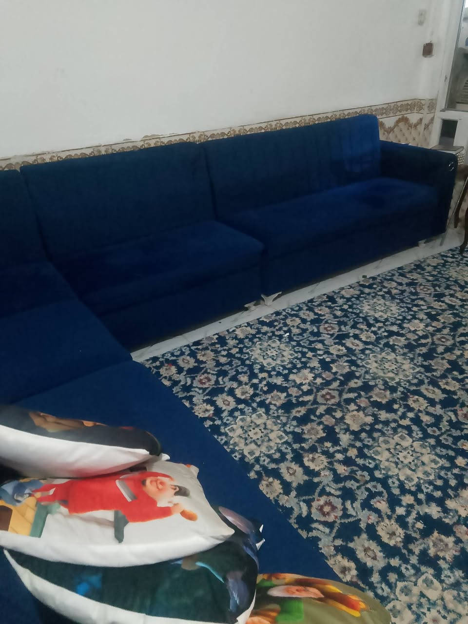 السلام عليكم ديوان 7 مترات مستعمل سعر 100 الف
كابسه صاج سعر 40 الف شغاله استعمال جدا قليل
كمبار 5 في 4 سعر 60 الف 
بنكه سعر 35 الف مراسله واتساب ***********
