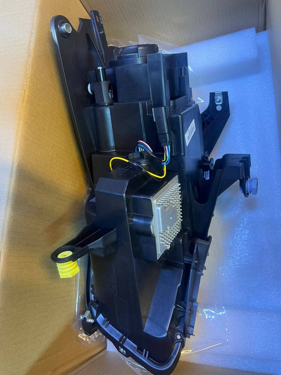 متوفر لايتات جي ام سي اكادية 2013 ، 2017
جديد تجاري درجة اولى ابو المحولة 
***********
