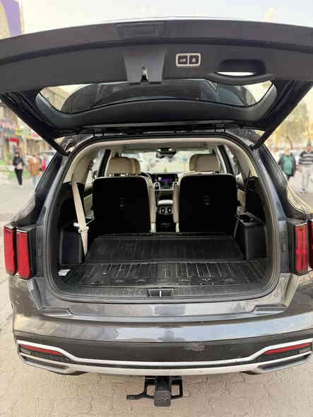 سلام عليكم 
سورنتو 2023 امريكي
هايبرد 
فول مواصفات عدا البنوراما 
محرك 2500 توربو
حادثها جاملغ وبنيد 
لون رصاصي 
داخل نضام vip 
ماشيه 44 الف 
كير ماوس 
رادار جانبي 
حساس خلفي 
هيتر ب الستيرن
كامره 360 
جنطه كهرباء
كير ماوس 
4 انضمه قياده
بعد بيها مواصفات مذاكرها 
العنوان شارع فلسطين تقاطع الصخره 
رقم الهاتف ***********
السعر 225وبيها مجال 
سونار موجود
