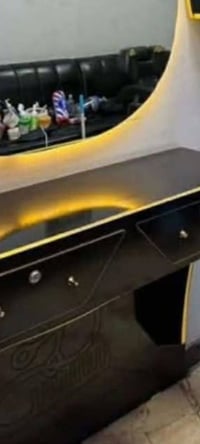 مرايا • ميز تواليت