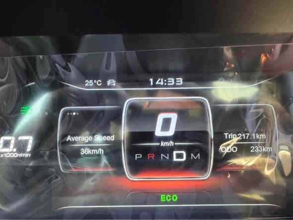 جيتور X70 – فول مواصفات / 7 راكب
📆 موديل: 2026
📍 الرقم: بغداد – ملك صرف باسمي / تحويل مباشر

✨ المواصفات والحالة:
• السيارة مكفولة من الخدش
• ماشية فقط 233 كم (قابلة للزيادة) — بحالة الزيرو
• نظيفة جداً وخالية من أي ملاحظة
• 7 ركّاب (مناسبة للعائلة)
• شاشة كبيرة + نظام ترفيهي حديث
• كاميرا ٣٦٠ + حساسات امامي خلفي
• كروز كونترول
• فتحة سقف بانوراما
• إضاءة LED حديثة
• محرك اقتصادي 1500 تربو وأداء ثابت
• تحكمات ستيرن + بلوتوث
• تكييف ممتاز أمامي وخلفي
• بصمة تشغيل
• كير أوتوماتيك ناعم جداً

💰 السعر: 26,600,000 مليون دينار
✨ (26,600,000)

📍 المكان: الجادرية

📞 للتواصل: *********** بغداد
