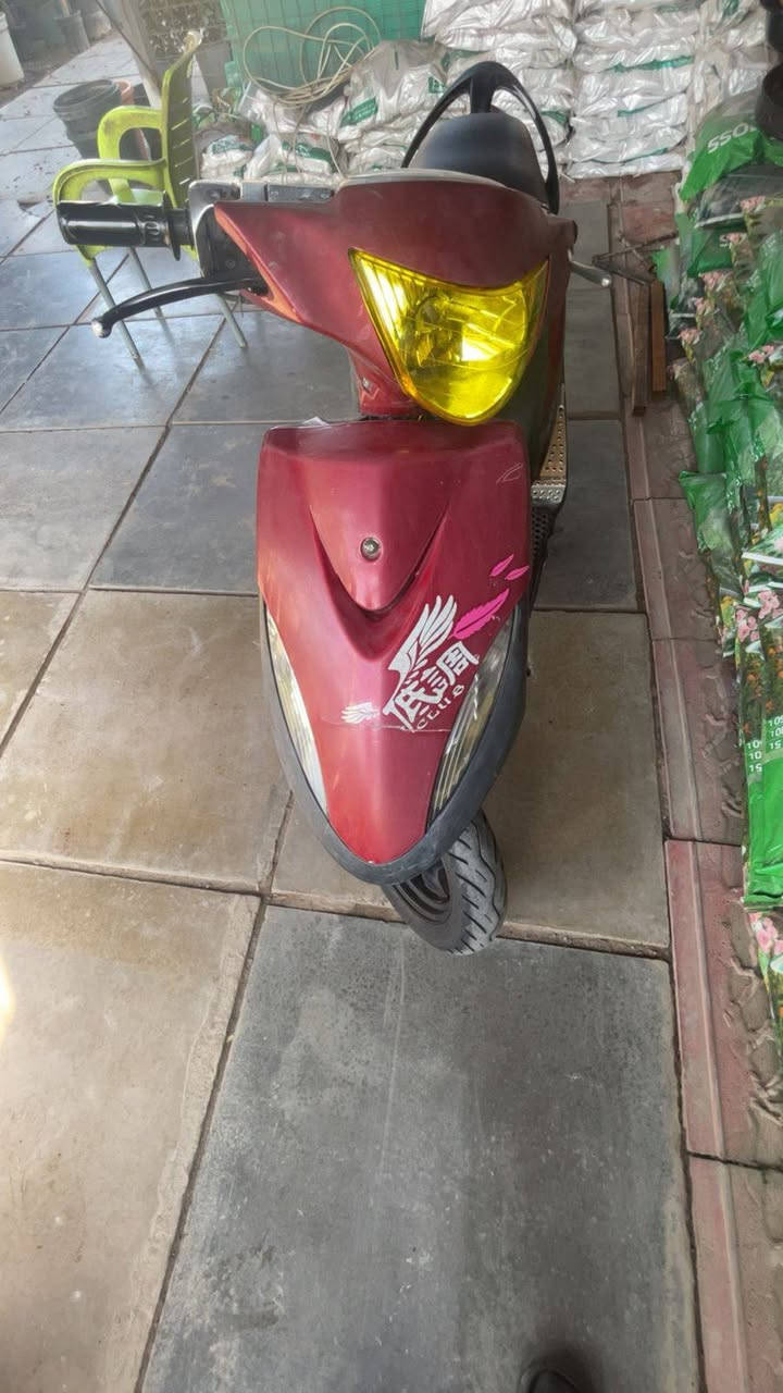 ماكس عدله 
دراجه حلوه ونضيفه أي نقص مابيها 
مكينتها مجفته تجفيت مضبوط 
مكينه نشطه وحلوه 
السعر (575)
ه‍/***********
مكاني حي البنوك
