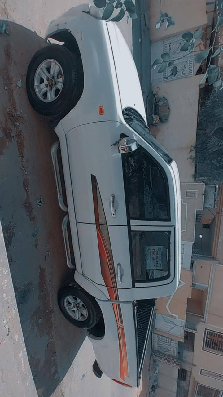 السلام عليكم 

 للبيع بيكم سكاي مديل 2013 سيارة نظيفة خير من الله 
بيه طخه زغيرة جاملغ السايق موضح بالصور 
والباقي عالفحص 
تبريد شغال 
سيارة باسمي تحويل نفس الوقت 
السعر ٥٥ وبيهة مجال 
السيارة موجوده بكربلاء للتفاصيل 
***********
