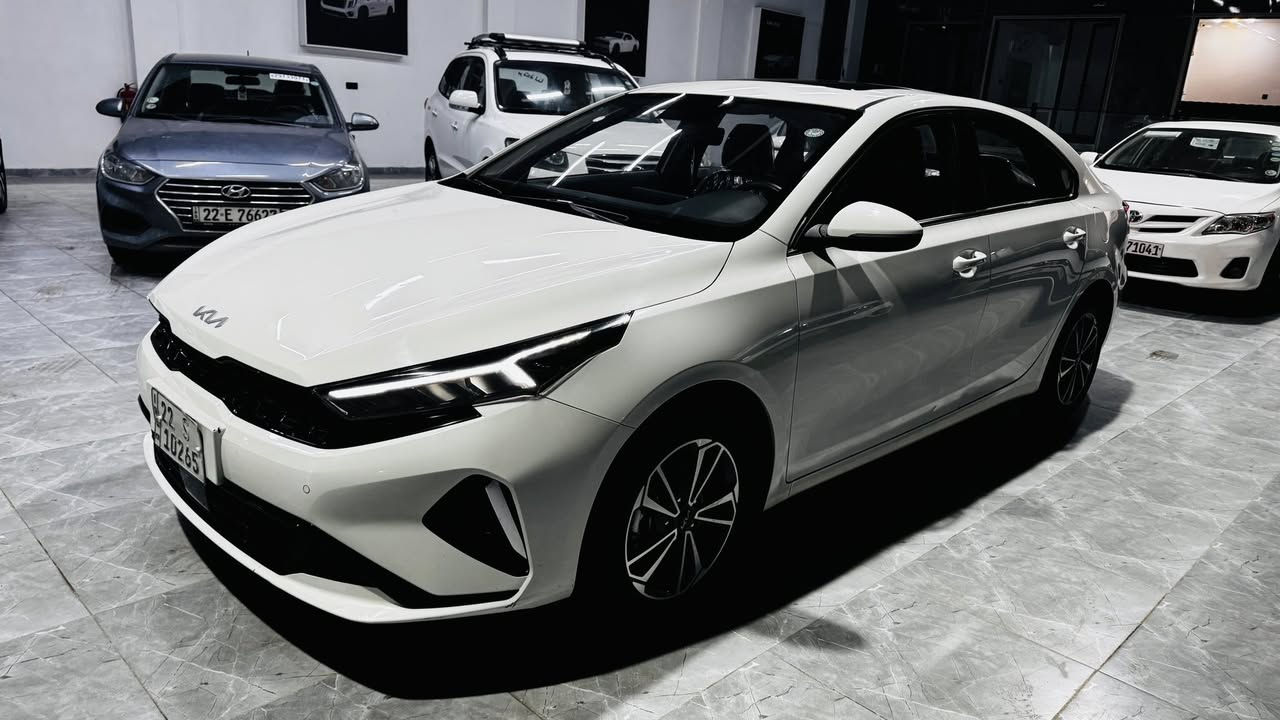 كيا K3 2024
وارد صيني فول مواصفات ماشي 26 الف كيلو متر بلا ضرر بس بيها اثر حالوب مايبين بالعين الا بالسونار محرك 1500 دبل نوزل تيربو كير ومحرك شرط سياره بعدها على وضع الشركه بيها فحص سونار مرفق بالصور السعر 140 بيها مجال قليل 
***********
