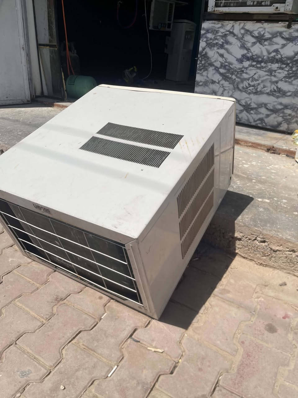 مكيف جبسون شغال طنين سعره 250الف شراي يراسلني ويدلل


**إذا كنت صاحب هذا الإعلان وتريد حذفه لأي سبب، رجاءا أرسل رسالة إلى الدعم الفني**