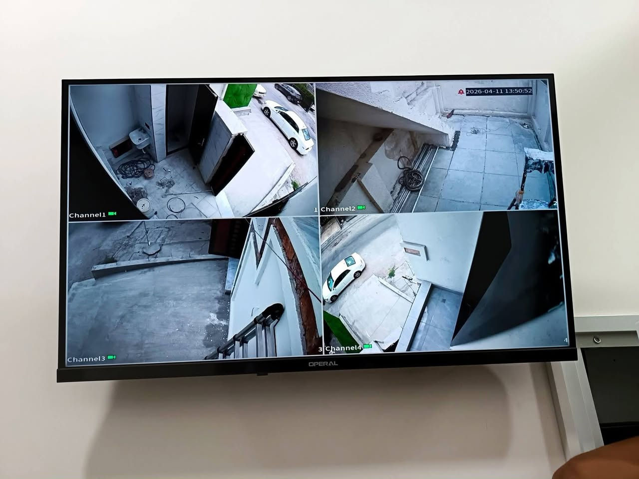 ي  بيتك أو محلك مع سستم داهوا الأصلي! 📹
✅ دقة تصوير  2 ميكا فول HD
✅ 4 كاميرات + جهاز تسجيل 4 قنوات
✅ ميزة التحدث والاستماع (Two-Way Talk)

✅ تقنية WizSense لتمييز الأشخاص وتقليل الإنذارات الكاذبة

✅ مشاهدة مباشرة من الموبايل بأي وقت ومن أي مكان

✅ جودة عالية وثبات في الأداء
💯 مناسب للمنازل، المحلات، المكاتب والمخازن.
📞 للحجز والاستفسار راسلنا الآن،. *********** مهندس يوسف 
وأسعار منافسة 

والعمل في جميع مناطق بغداد كرخ ورصافه 

ويوجد ايضآ توصيل في بغداد وجميع محافظات 

🔴ومتوفر كشف مجاني للموقع  

#كامرات 

للستفسار ***********وتساب 
#دهوا
#اسوار 
#هيكفجن
#شاهين

"الأمان يبدأ بكاميرا... لا تؤجل حماية مكانك."
