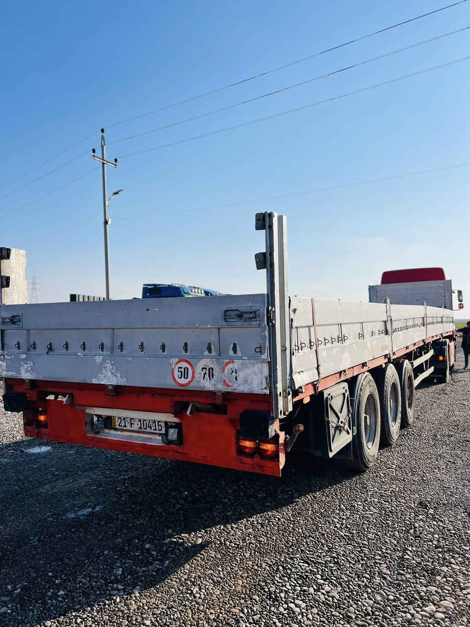 نوع :اكسور  فلات  تريله  تاك ويل دبل قماره  م٣ محور تاك تاير سحال 
موديل:2007 ✅  بلادي 
حجم:1843✅
لون :   احمر✅
مواصفات: ريتايدر تبريد   سبايدر روبستون دبل منامي هورن  
گير: كهرابي
رقم : سلماني:
سعر:265$ا 
العنوان: معرض السيد عنوان أربيل كلك عل شارع العام  
*********** السيد حسين   /  
*********** فهد عبدالغني
*********** فهد عبدالغني 

رجاءً يرجى عدم الاتصال بعد الساعة العاشرة ليلاً 🕙
