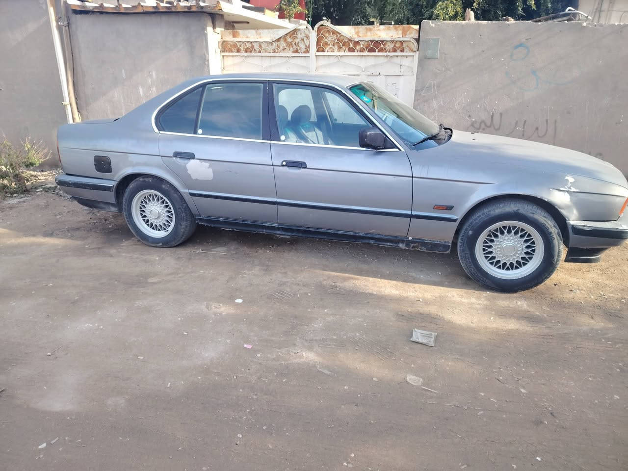 سلام عليكم بي ام ٥٣٥ مكينه جديده كير حاويه مفتوح تبريد شغال سياره البلاد رقم انبار بسمي دولي هزه جديده السعر ٤٥ وبيها مجال مكان كربلاء رقم الهاتف *********** واذا اكومراوس
