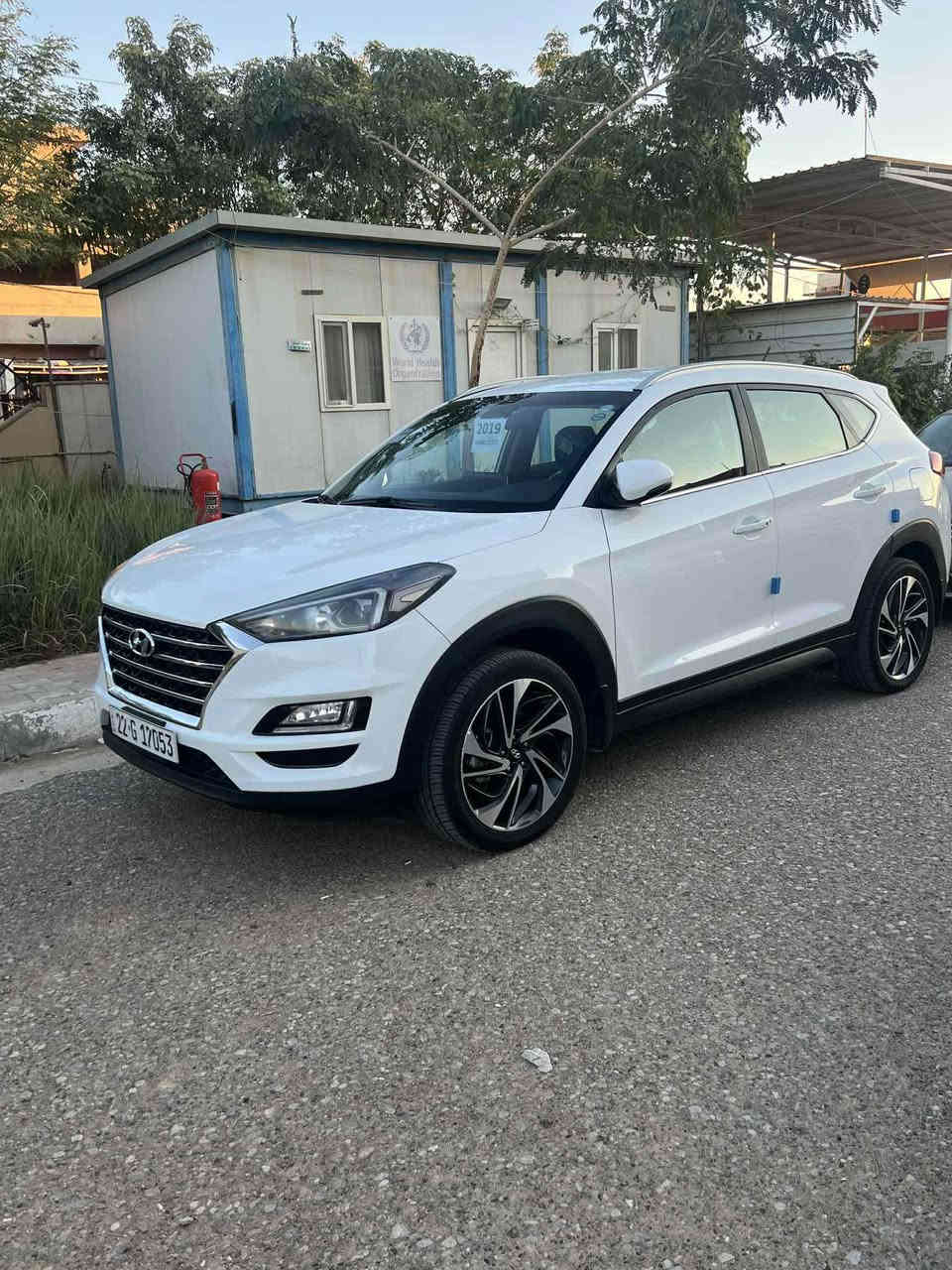 سلام و عليكم 
توسان ٢٠١٩ رقم و سنوية جديد و كوبون بنزين موجود ماشي ٩٠ الف سيارة بدون صبغ بس بيها ٥سم بيها تعديل pdr
سيارة فول مواصفات 
كشن كهرباء 
حساس امامي و خلفي 
وايرليس جارج
بصمة بلادي عدد ٢
مراية شفط
محرك و كير كفالة
سعر ٢٠٢ $ بي مجال بسيط
مكان سيارة كركوك
***********
***********واتساب
مكلفه بل نشر خابر صاحب كركوك, العراق
