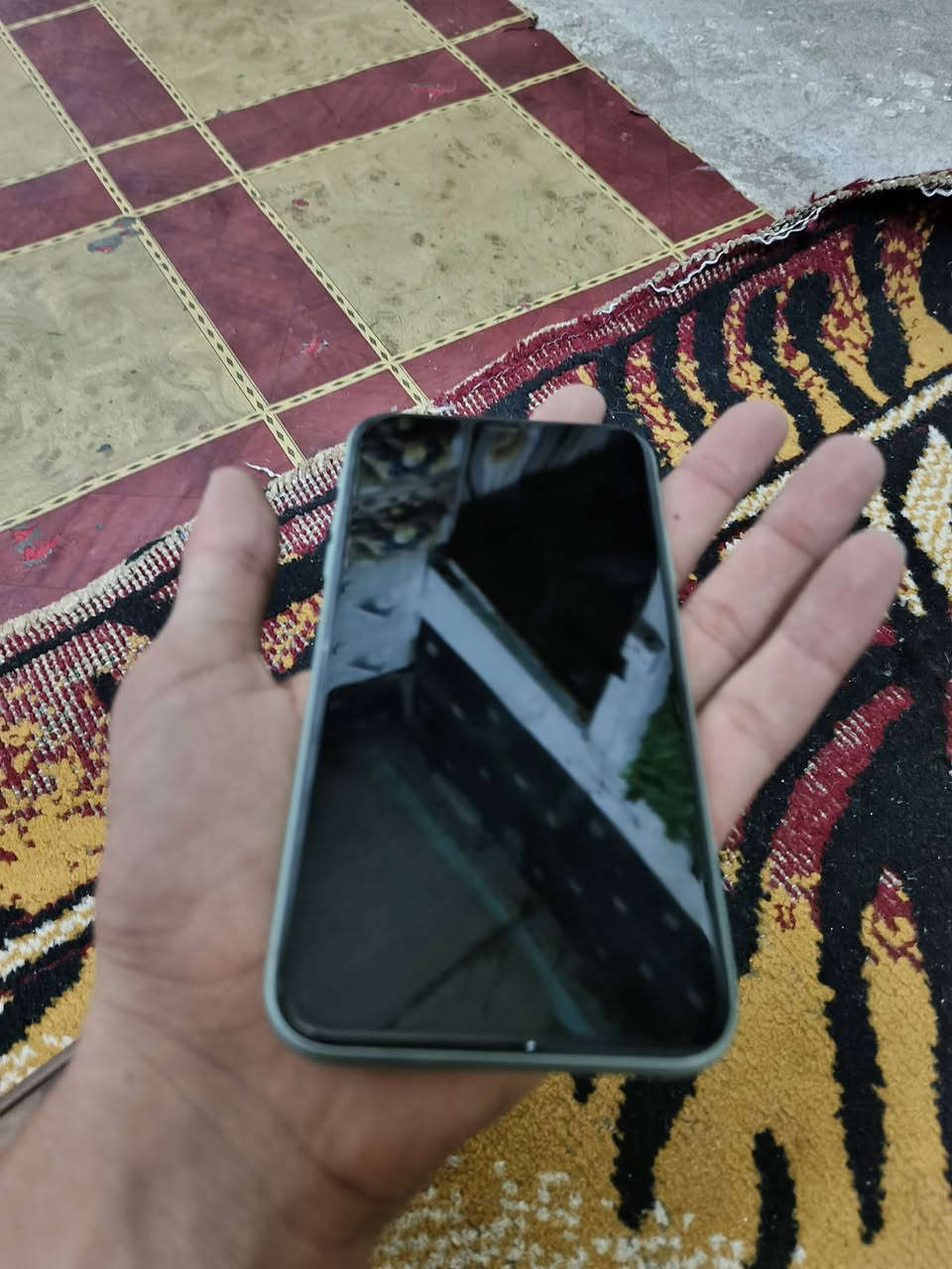 iphone11. 
بطاريه 71
نضافه 100 كدام عينك كلشي ما مبدل بيه 
الذاكره:  128

250الف وبي مجال

***********
