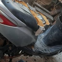 كوم حديد ٢٠٠ وبيها مجال بلديات 07712737523